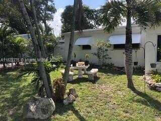 205 SW 21st Way, Fort Lauderdale, FL 33312