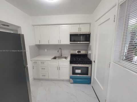7435 Byron Ave, Miami Beach, FL 33141