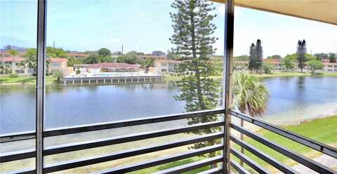 2880 NE 203rd St, Aventura, FL 33180