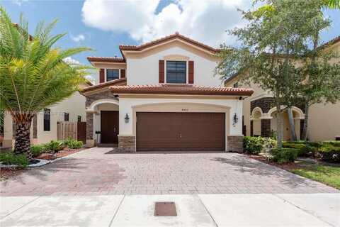 8885 NW 100th Pl, Doral, FL 33178