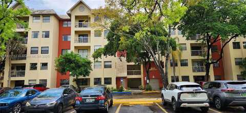 8120 Geneva Ct, Doral, FL 33166