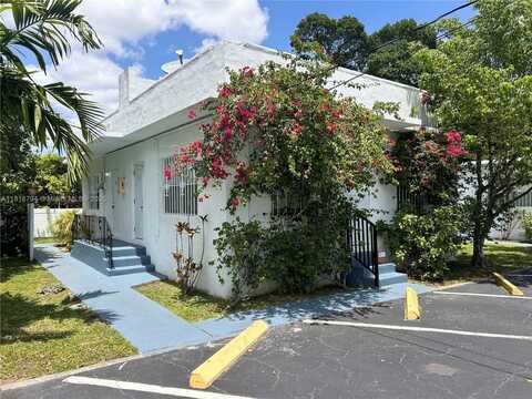601 NW 90th St, El Portal, FL 33150