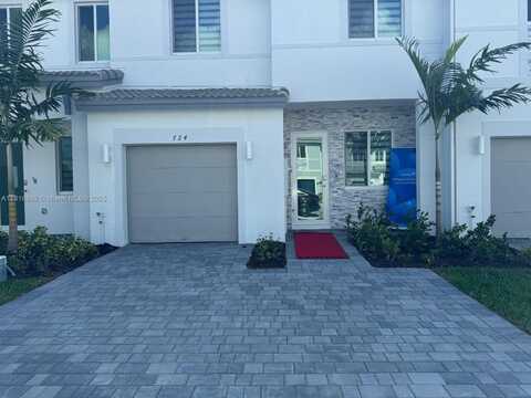 724 SE 13th St Cir, Homestead, FL 33034