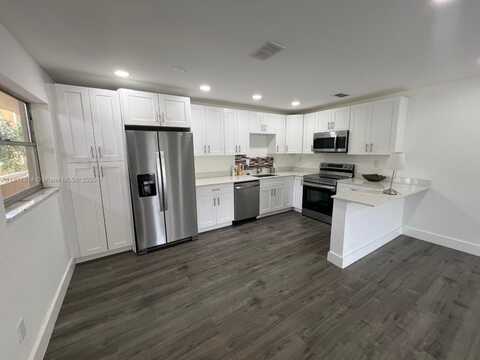 4111 Stirling Rd, Dania Beach, FL 33314