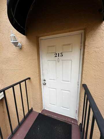 6023 10th Ave N, Green Acres, FL 33463
