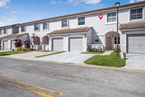 136 SW 169th Ave, Pembroke Pines, FL 33027
