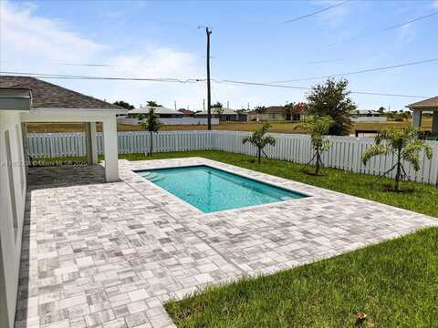 1016 NW 14th Ter, Cape Coral, FL 33993