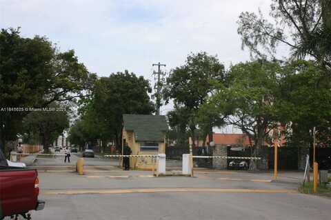 undefined, Hialeah Gardens, FL 33016