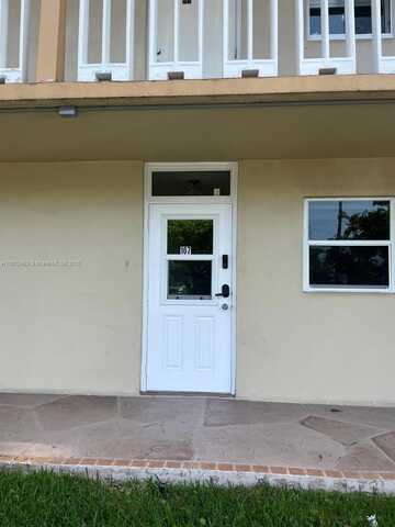620 NE 12th Ave, Hallandale Beach, FL 33009