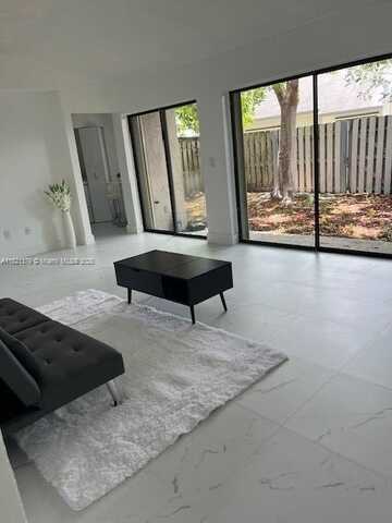 1342 Sandpiper Blvd, Homestead, FL 33035