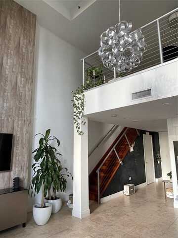 1050 Brickell Ave, Miami, FL 33131