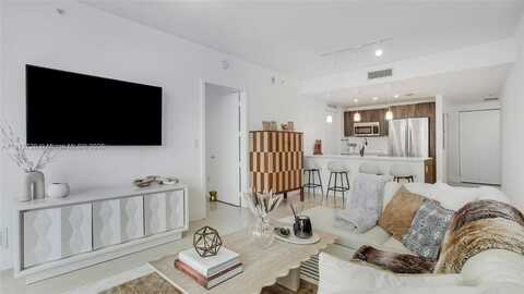 488 NE 18th St, Miami, FL 33132