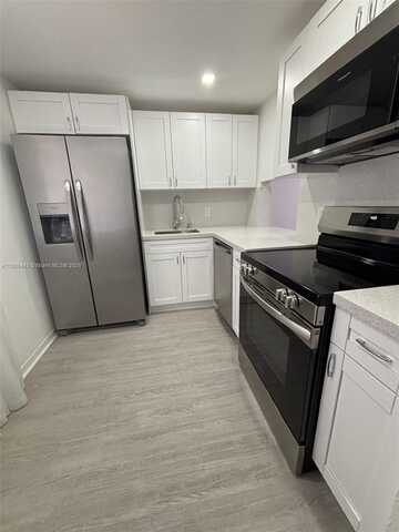 301 NW 177th St, Miami Gardens, FL 33169