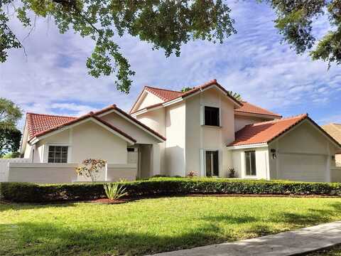 10401 NW 18 DR, Plantation, FL 33322