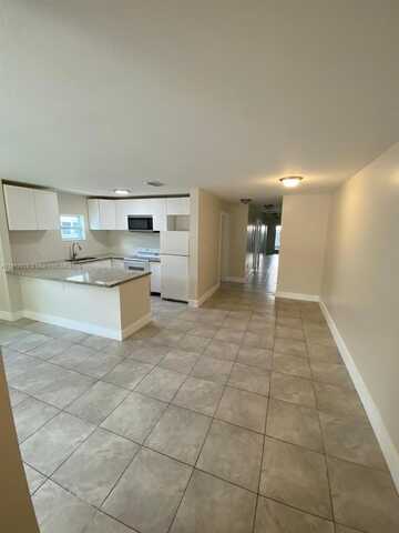 5447 NW 5th Ct, Miami, FL 33127