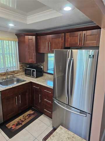 3551 Inverrary Dr, Lauderhill, FL 33319