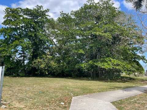 10045 HIBISCUS ST, Unincorporated Dade, FL 33157