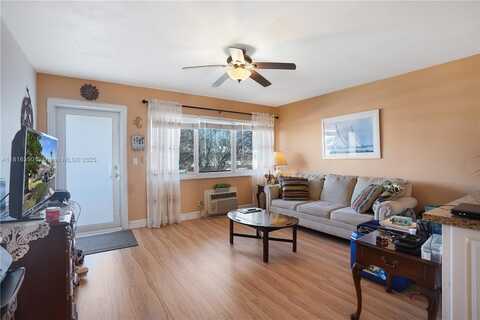 1000 SW 11th Ave, Hallandale Beach, FL 33009