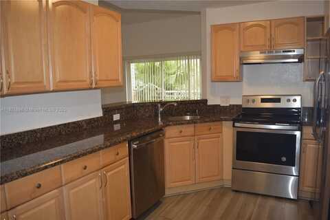 3413 NW 44th St, Oakland Park, FL 33309