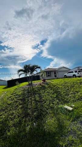 1908 NE 2nd PL, Cape Coral, FL 33909