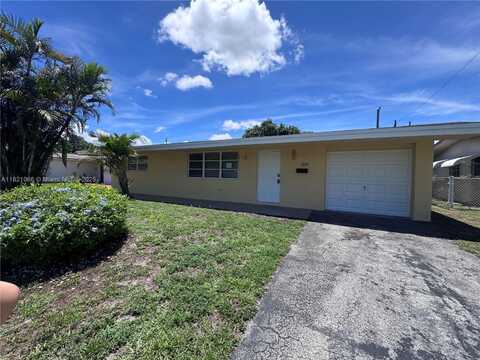 7640 NW 16th Ct, Pembroke Pines, FL 33024