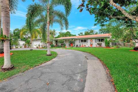 6285 Pine Ter, Plantation, FL 33317