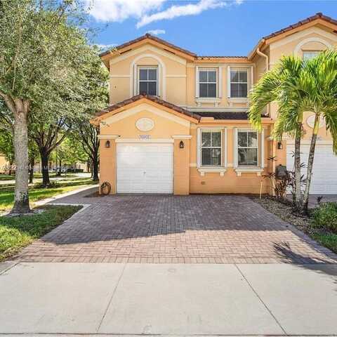 10902 NW 79th St, Doral, FL 33178