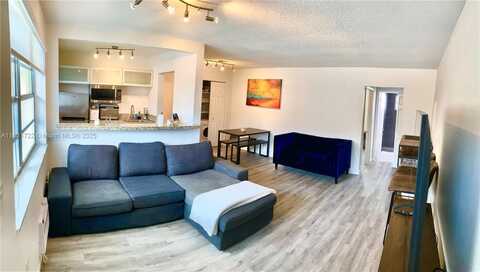 734 Meridian Ave, Miami Beach, FL 33139
