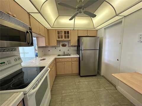 1825 S Ocean Dr, Hallandale Beach, FL 33009