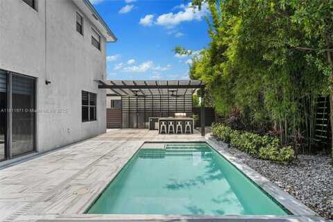 15924 SW 136th Way, Miami, FL 33196