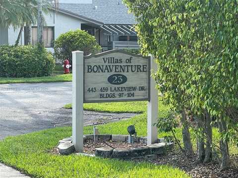 449 Lakeview Dr, Weston, FL 33326