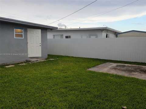 1090 W 60th St, Hialeah, FL 33012