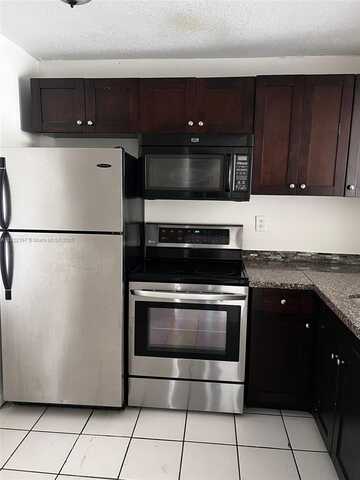 498 NW 165th St Rd, Miami, FL 33169