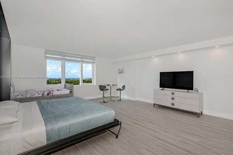 2301 Collins Ave, Miami Beach, FL 33139