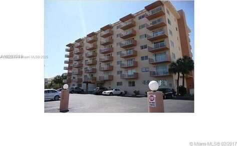 2200 E Hallandale Beach Blvd, Hallandale Beach, FL 33009