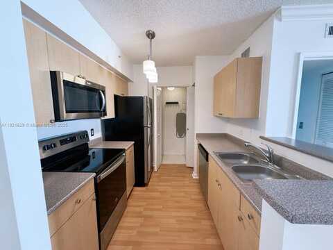 1919 Van Buren St, Hollywood, FL 33020