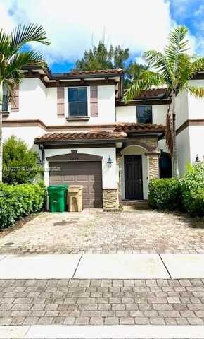 6489 N Anise Ct, Davie, FL 33314