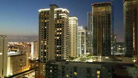 1111 SW 1st Ave, Miami, FL 33130