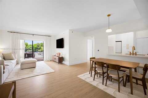 9340 Fontainebleau Blvd, Miami, FL 33172