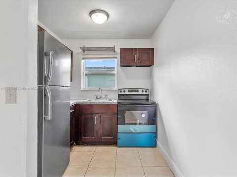 821 NW 5th Ave, Hallandale Beach, FL 33009