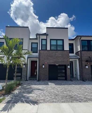8362 NW 7th Pl, Plantation, FL 33324