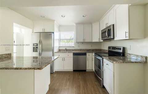2019 NE 17th Ct, Fort Lauderdale, FL 33305