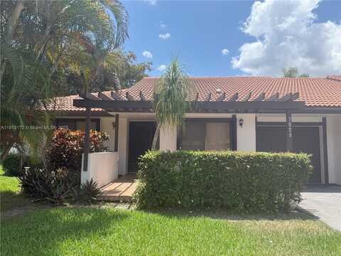 7029 Marlberry Ln, Tamarac, FL 33321