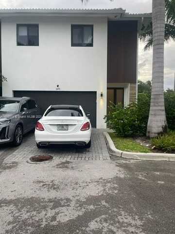 3270 SW 44th St, Dania Beach, FL 33312