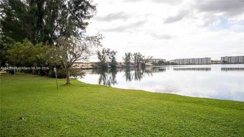 10090 NW 80th Ct, Hialeah Gardens, FL 33016