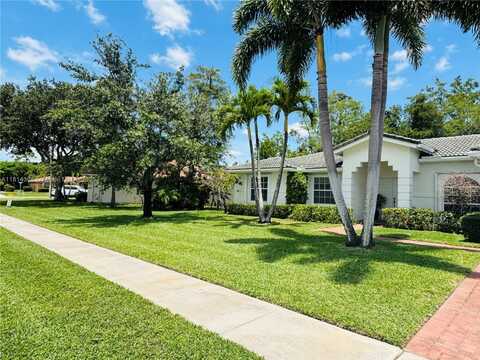 126 Chestnut Cir, Royal Palm Beach, FL 33411