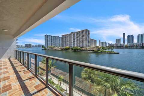 4000 NE 168th St, North Miami Beach, FL 33160