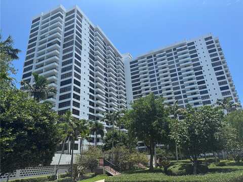 2500 Parkview Dr, Hallandale Beach, FL 33009