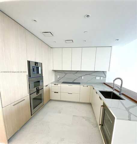 15701 Collins Ave, Sunny Isles Beach, FL 33160