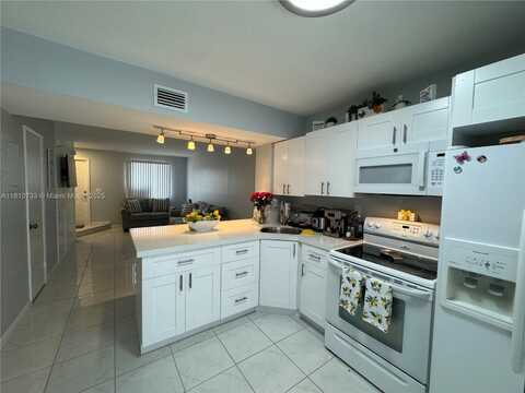 1817 SW 107th Ave, Miami, FL 33165